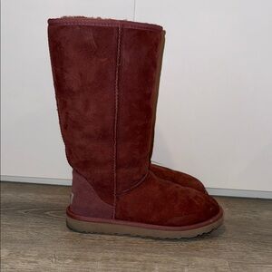 UGG Women Classic Tall Boots Burgundy 7